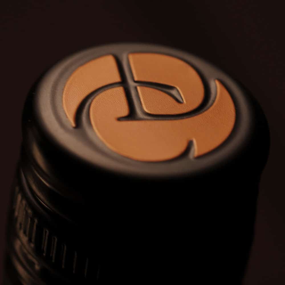 Co Dinn Cellars capsule